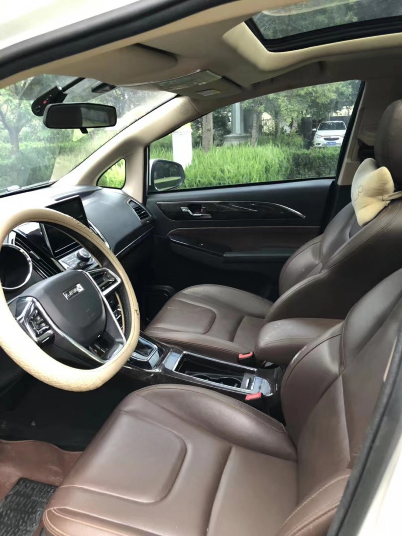 泰安18年力帆汽車軒朗5