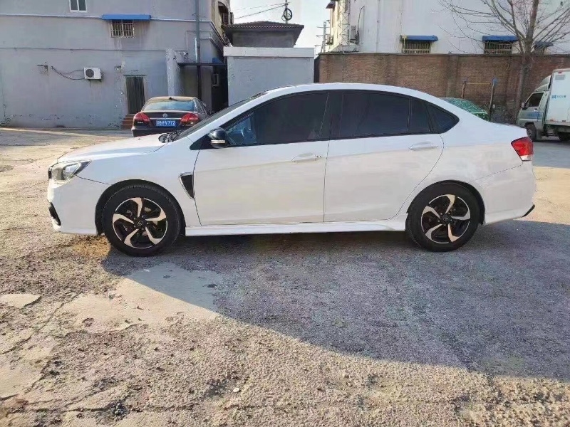 郑州17年东南V5菱致8