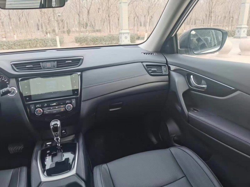 潍坊21年日产奇骏5