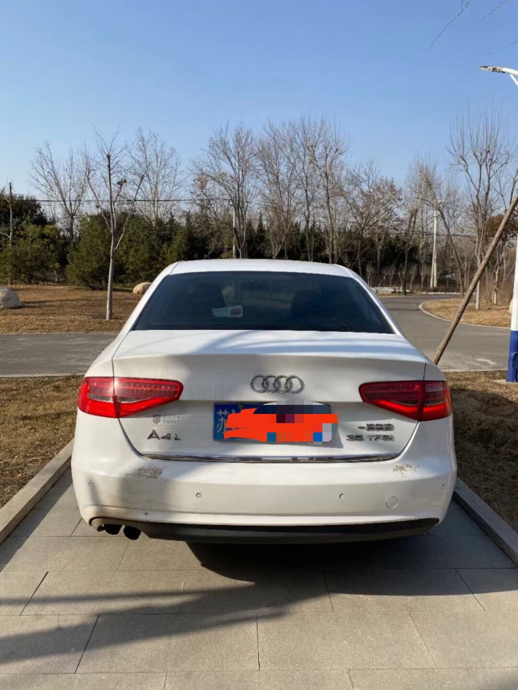 青岛13年奥迪A4L8