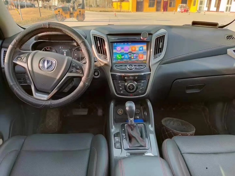 北京19年长安汽车长安CS756