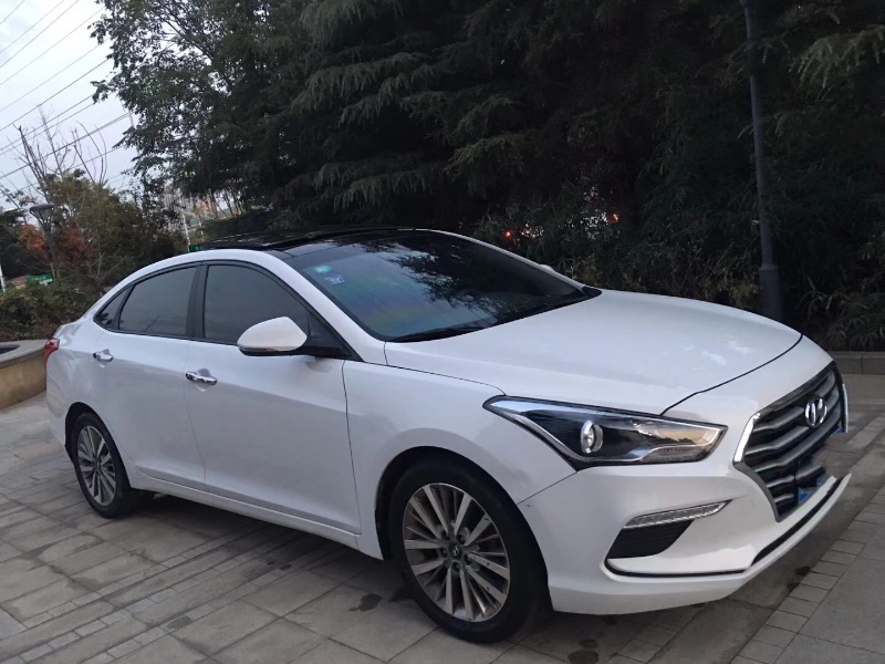 青岛18年现代名图2