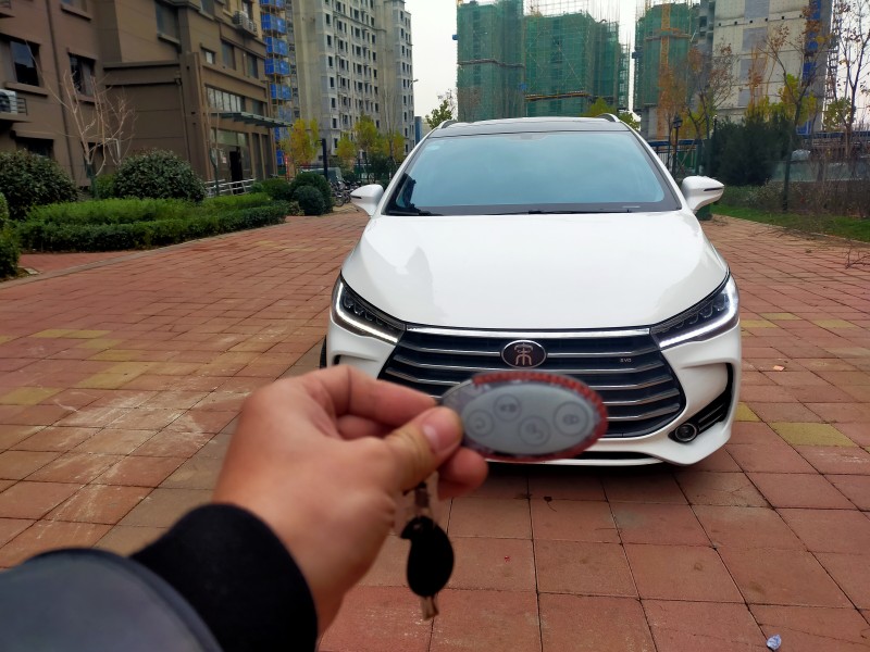 济南19年比亚迪宋MAX1