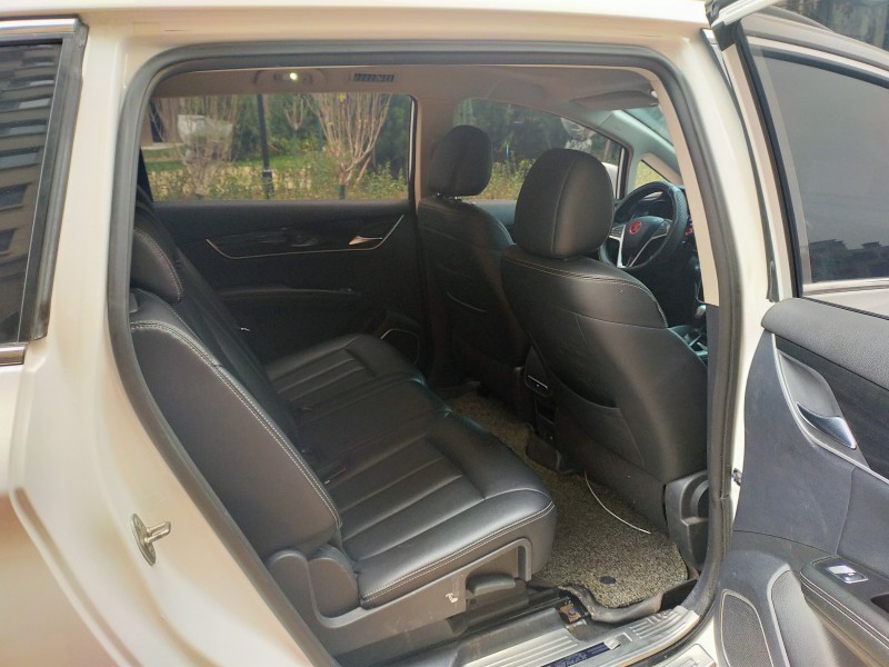 济南19年比亚迪宋MAX7