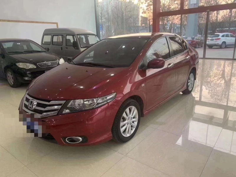 青岛14年本田锋范2