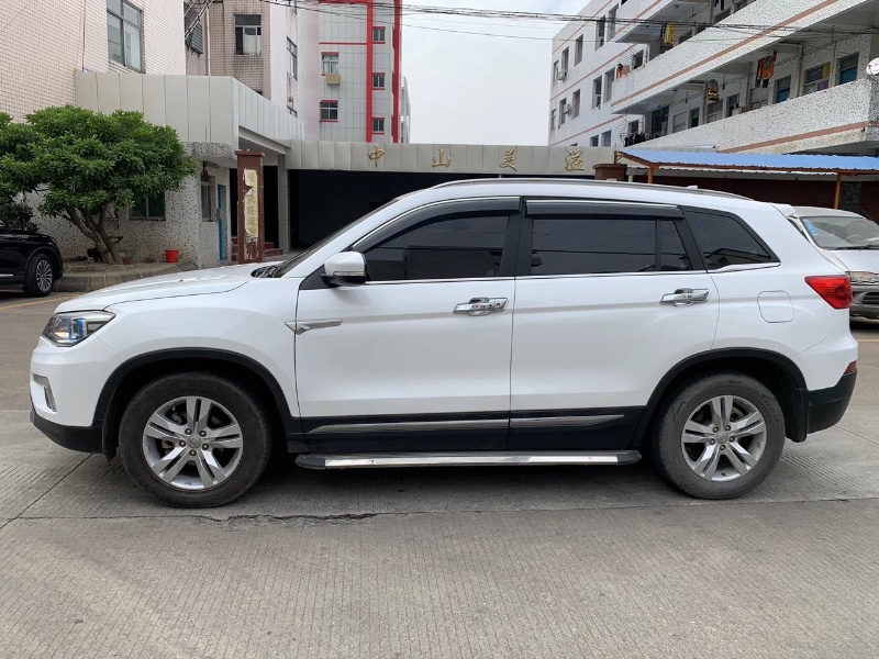 中山17年长安汽车长安CS752