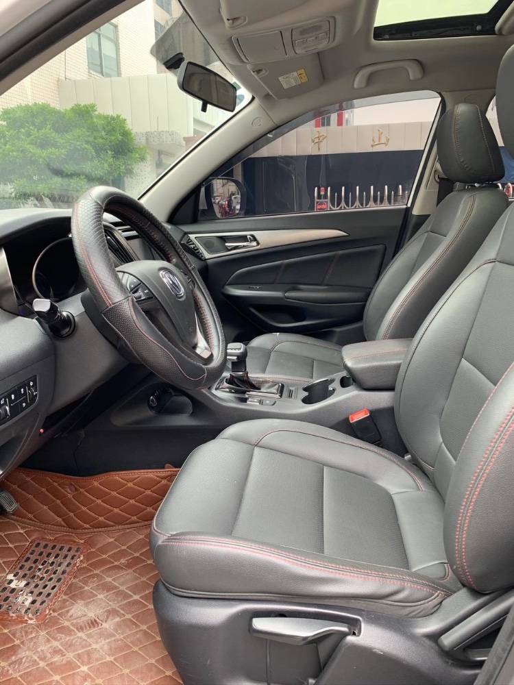 中山17年长安汽车长安CS757