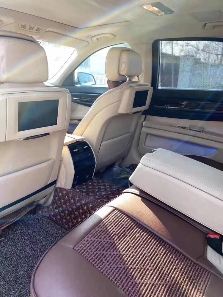 济南10年宝马7系7