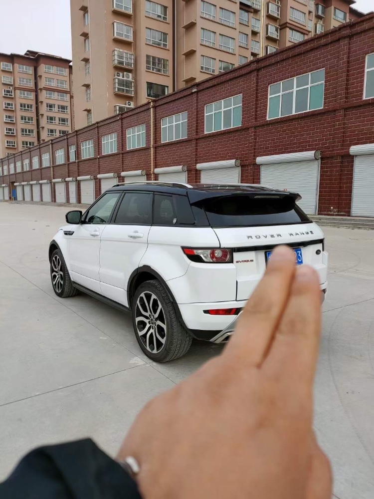 济南13年路虎极光8