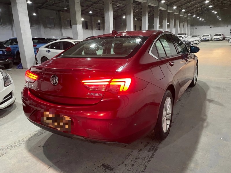 成都19年别克君威7