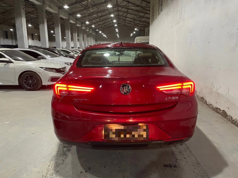 成都19年别克君威9