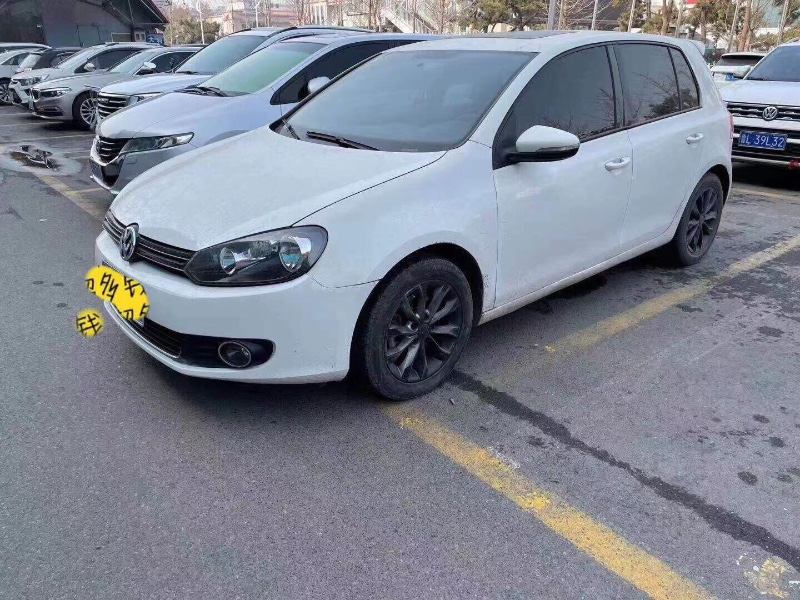 青岛14年大众高尔夫7