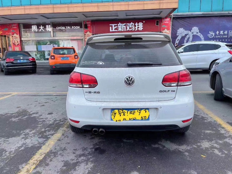 青岛14年大众高尔夫1