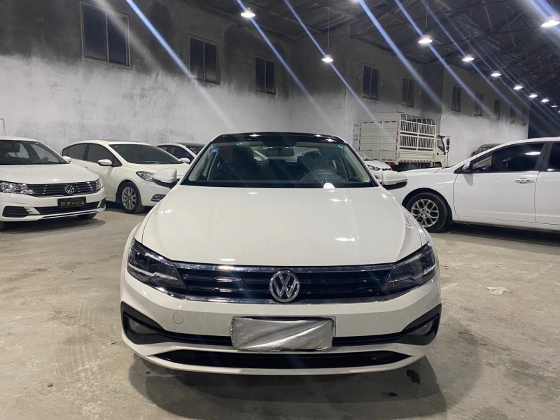 成都20年大众凌渡1