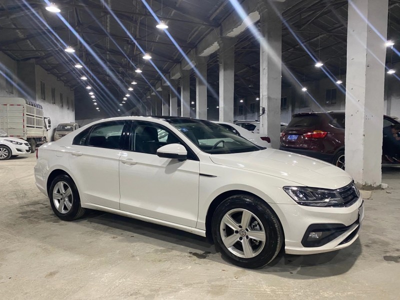 成都20年大众凌渡3