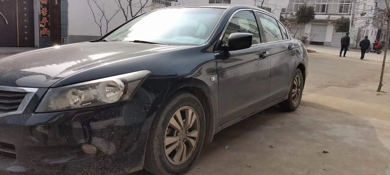 青岛09年本田雅阁2