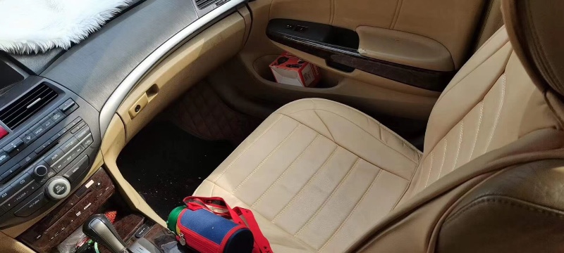 青岛09年本田雅阁7