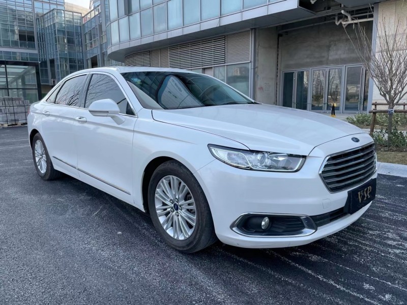 盐城16年福特金牛座3