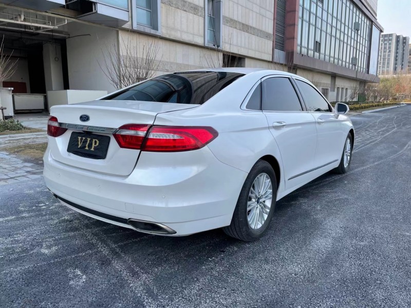 盐城16年福特金牛座4