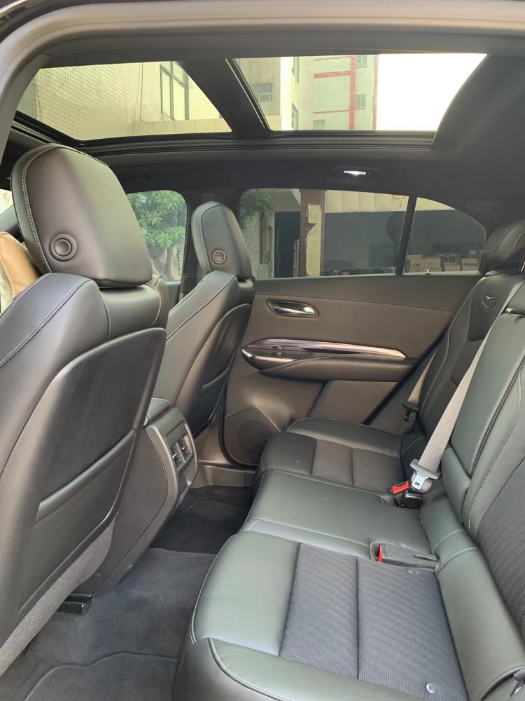 中山20年凯迪拉克XT44