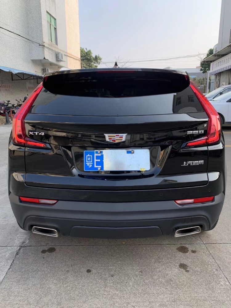 中山20年凯迪拉克XT45