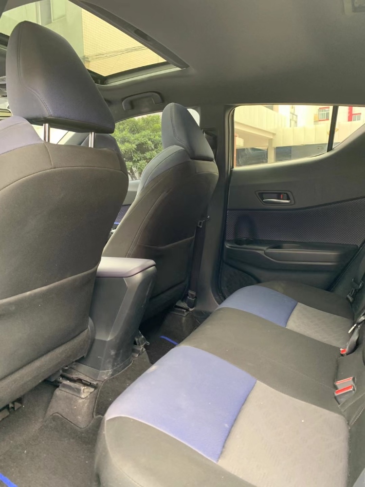 中山19年丰田CHR2