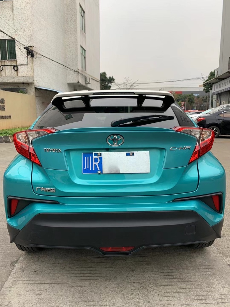 中山19年丰田CHR7