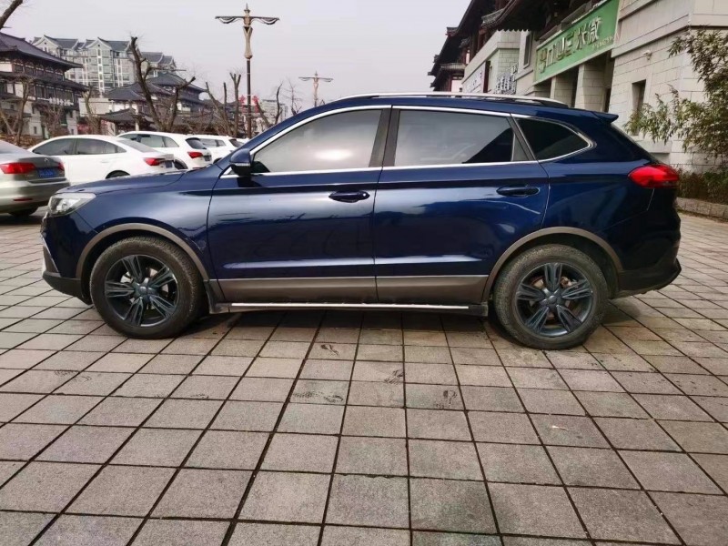 臨沂17年獵豹汽車CS106