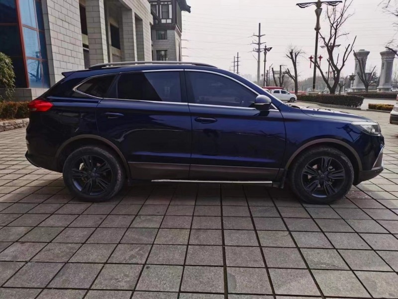 臨沂17年獵豹汽車CS105