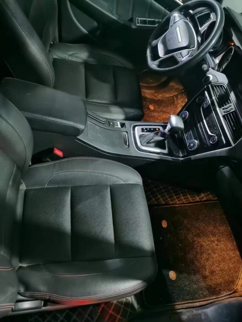 臨沂17年獵豹汽車CS107