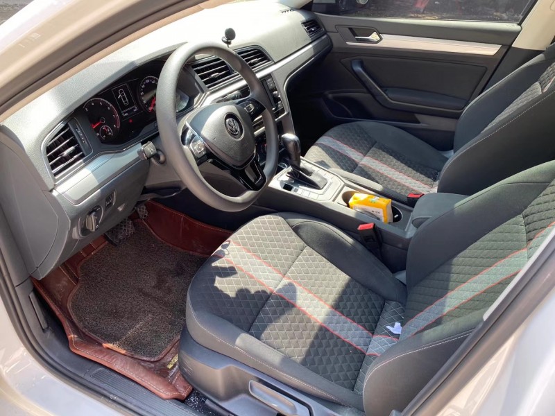 成都19年大众凌渡6