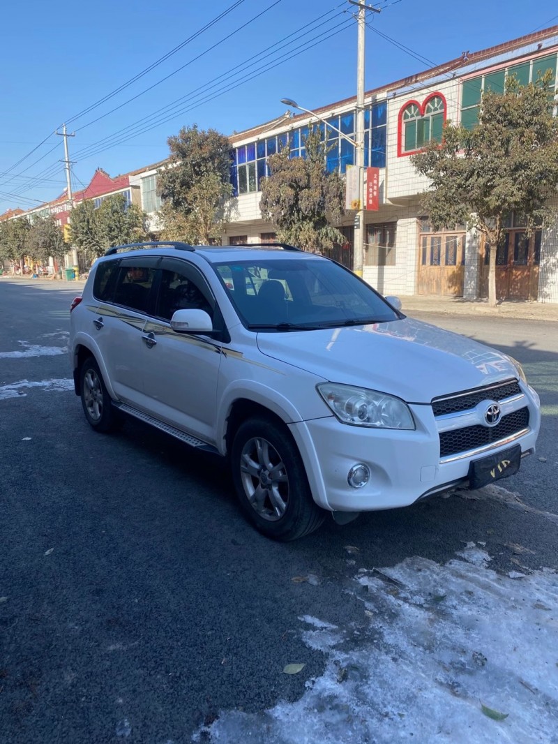 徐州11年丰田RAV44