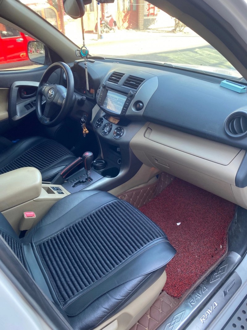 徐州11年丰田RAV46