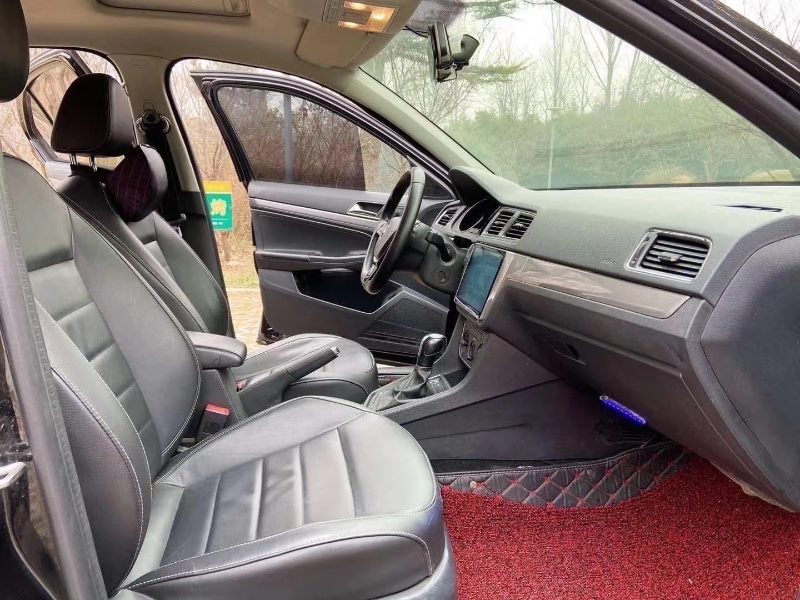 潍坊18年大众朗逸1