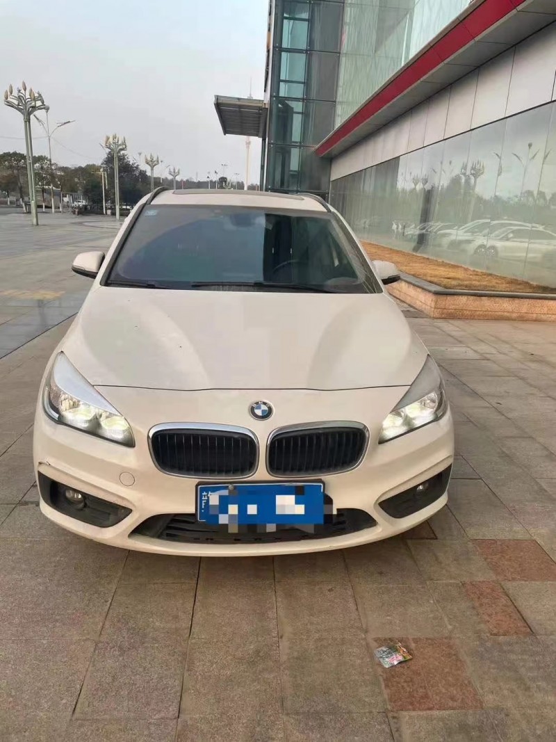 吉安16年寶馬2系1