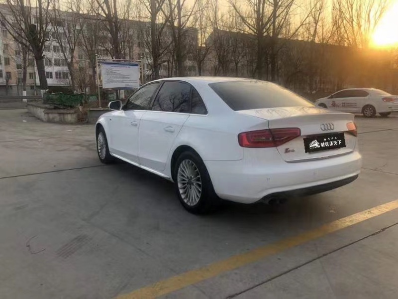 天津16年奧迪A4L4