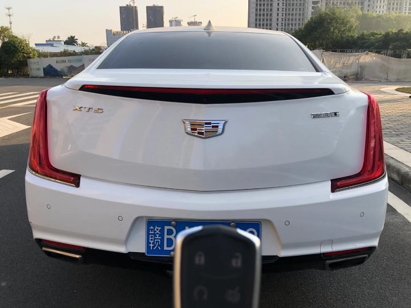 广州18年凯迪拉克XTS2