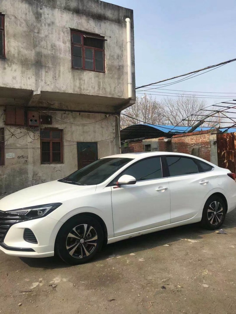 北京20年长安汽车逸动7