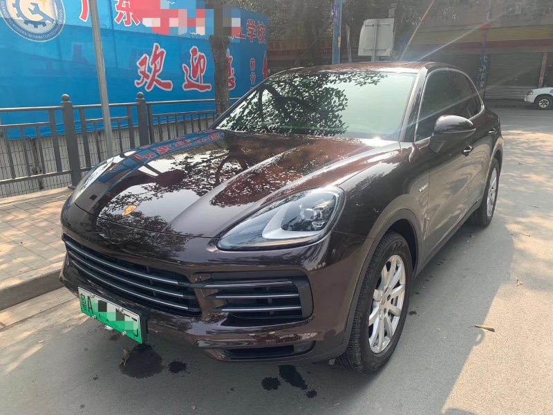 广州19年保时捷卡宴2