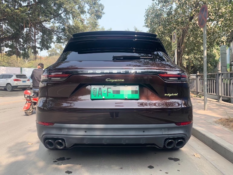 广州19年保时捷卡宴9