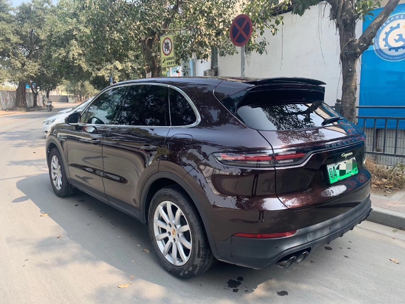 广州19年保时捷卡宴8