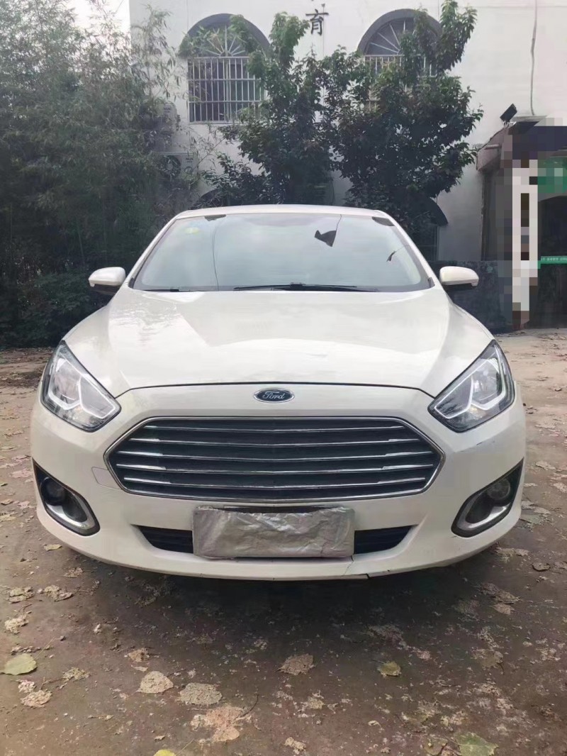 枣庄17年福特福睿斯1