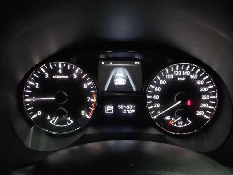 沈陽17年日產天籟8