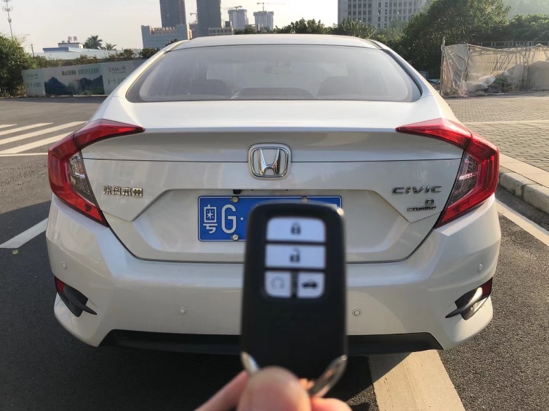 广州19年本田思域4