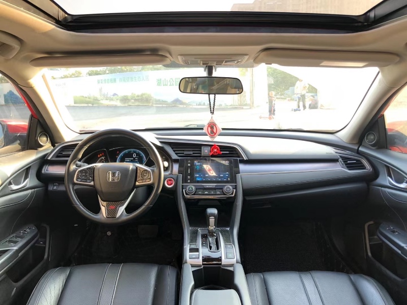 广州17年本田思域7