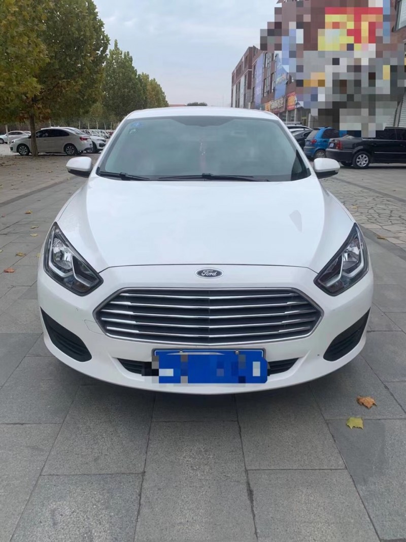 潍坊19年福特福睿斯1