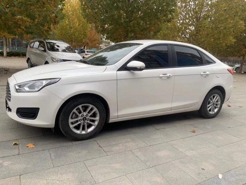 潍坊19年福特福睿斯2