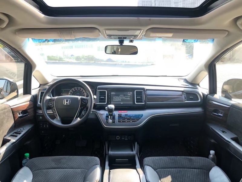 广州18年本田艾力绅5