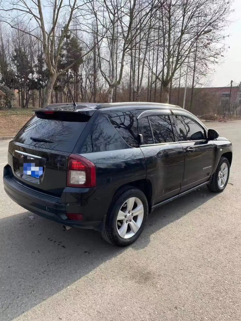 東營13年Jeep指南者7