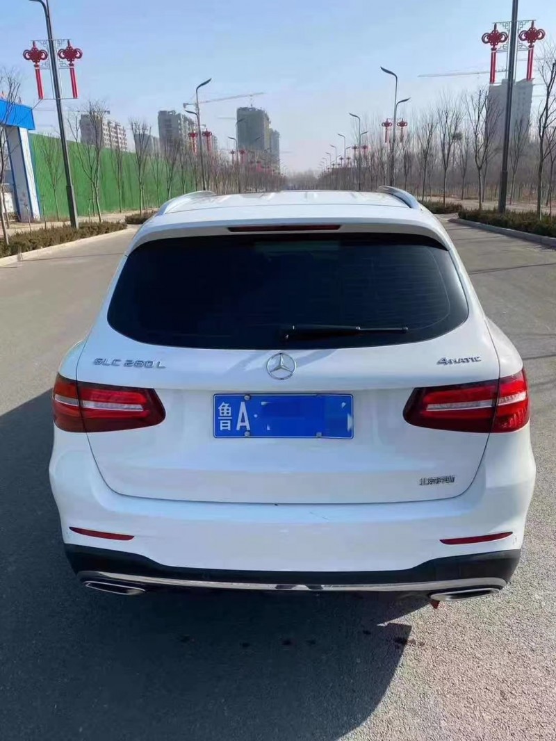 济南19年奔驰GLC7